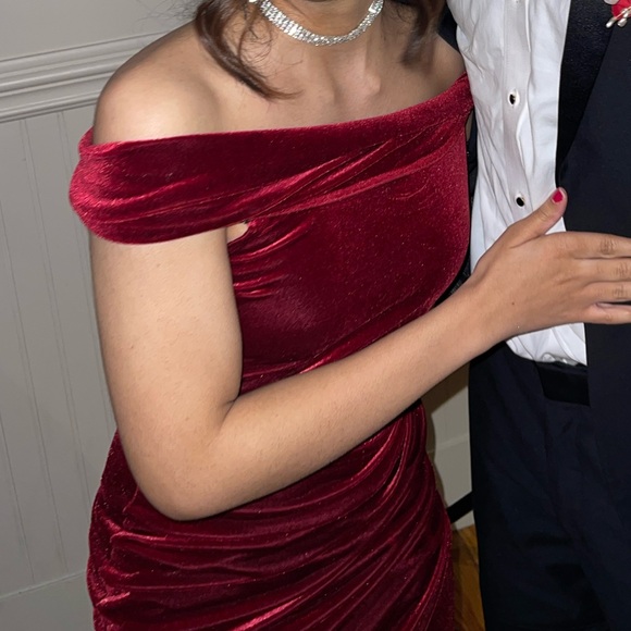 Burgundy Velvet Mini Dress - Picture 7 of 7